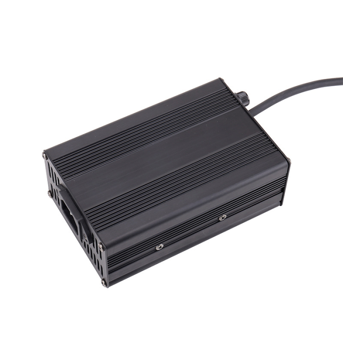 Зарядное устройство для аккумуляторов AGM 72V, 3.5A, + крокодилы, 135x90x50mm