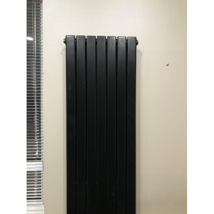 Дизайнерський радіатор Blende 2 H-1600 мм, L-394 мм Betatherm нижнє підключення