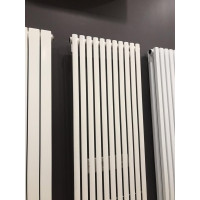 Дизайнерські радіатори Elipse 1 1800/445 Betatherm з нижнім підключенням