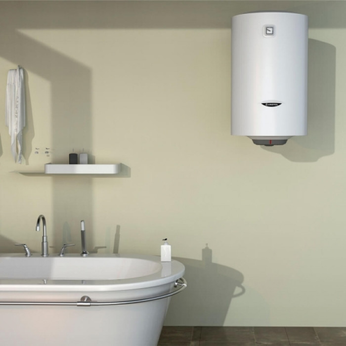 Ariston Водонагрівач електр. круглий PRO1 R 100 V 1.5 К PL DRY, 100л, 1,5кВт, сухий тен, мех. кер-ння, C, Італія, білий